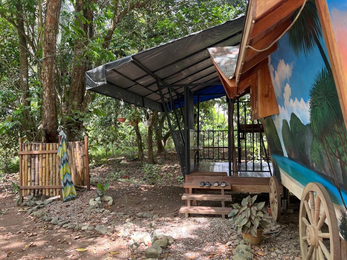 Hotel Gypsy Wagons Pavones  Exterior foto
